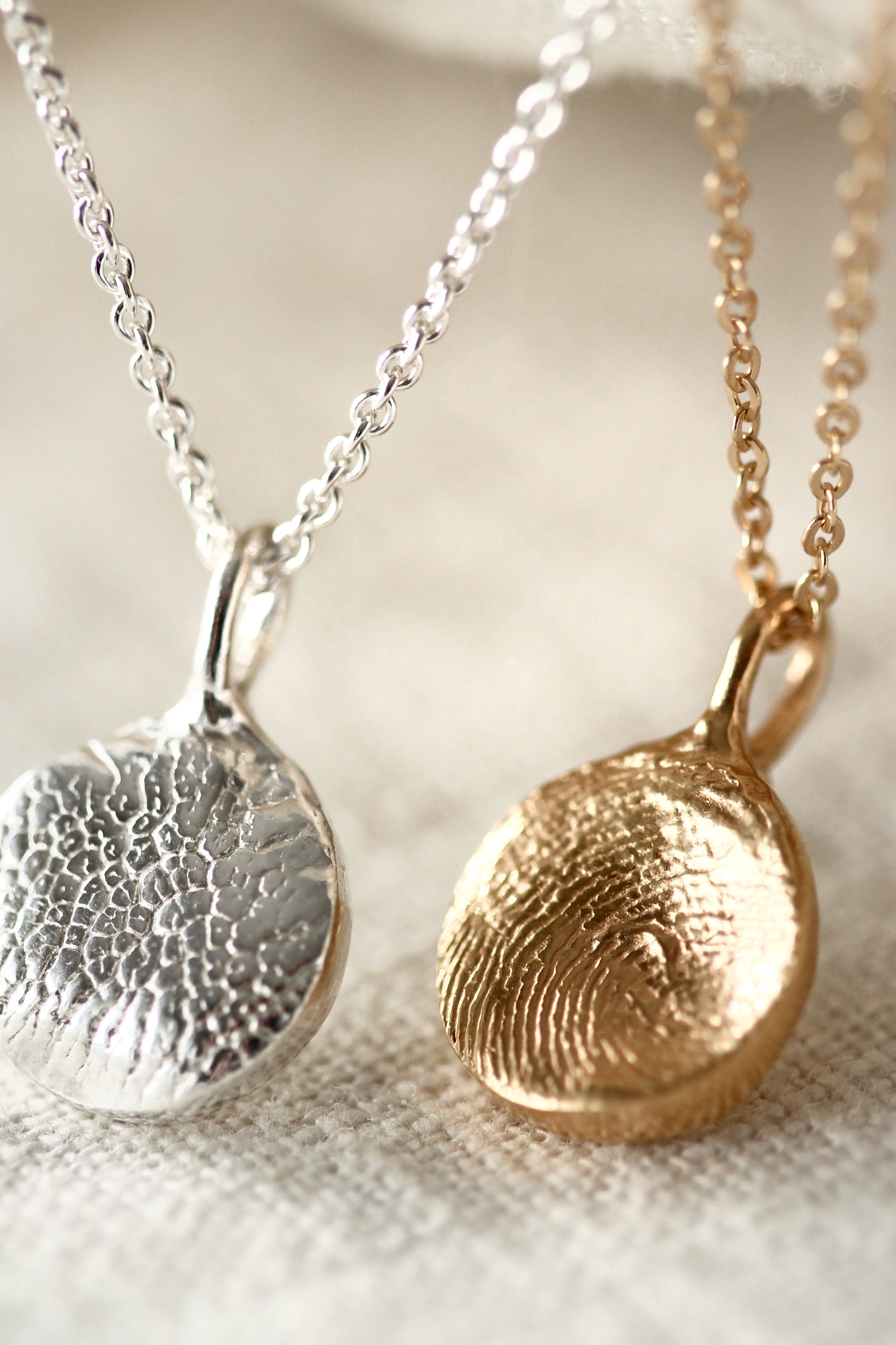 Fingerprint/Animal Print Necklace "Round"